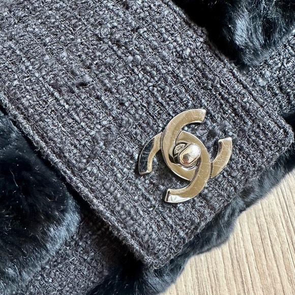 Chanel Black Fantasy Fur and Tweed Classic Flap Bag - Picture 4 of 10